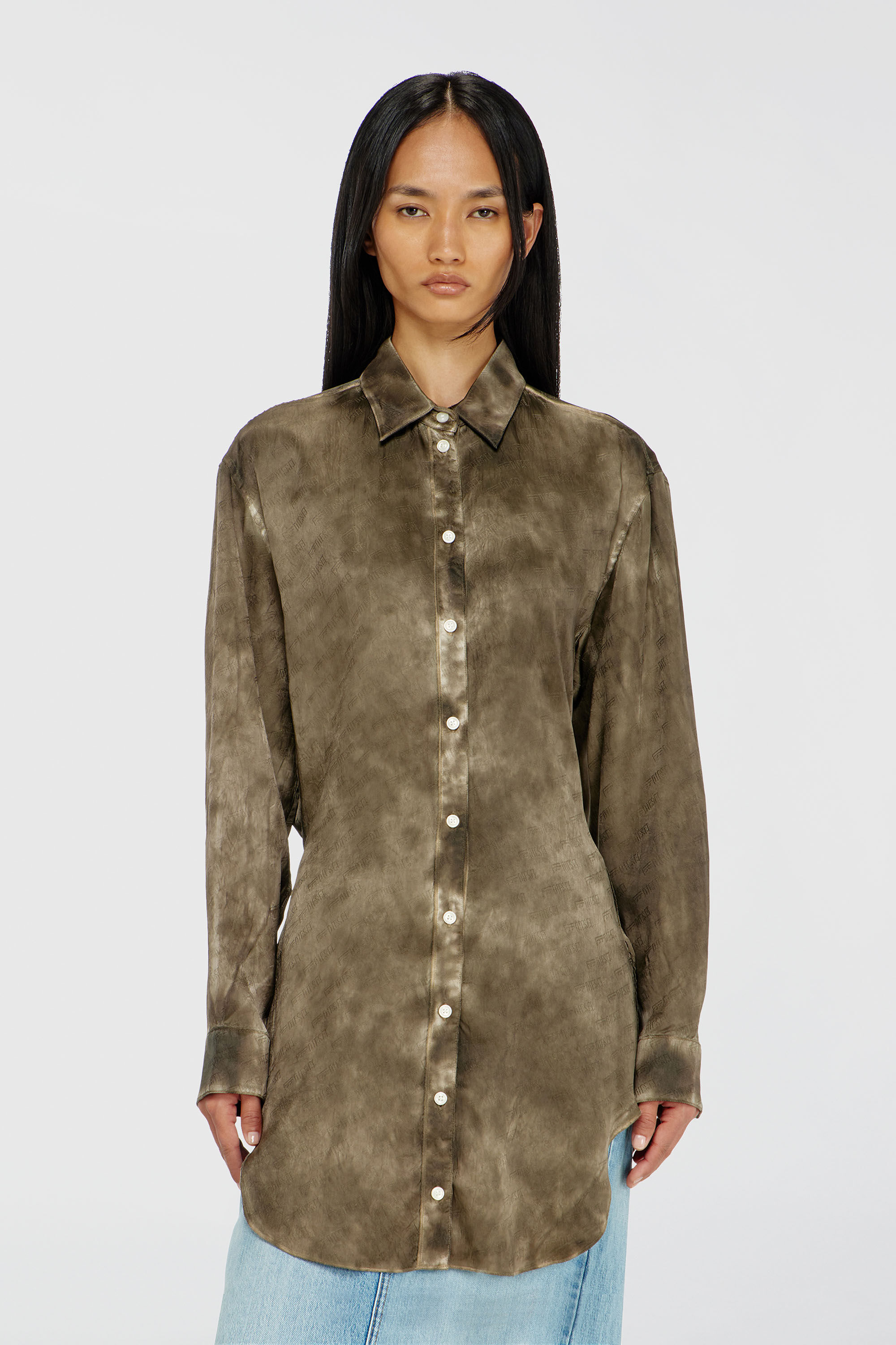 Diesel - C-LAVEL, Woman's Long shirt in logo-jacquard crinkled satin in Military Green - 5