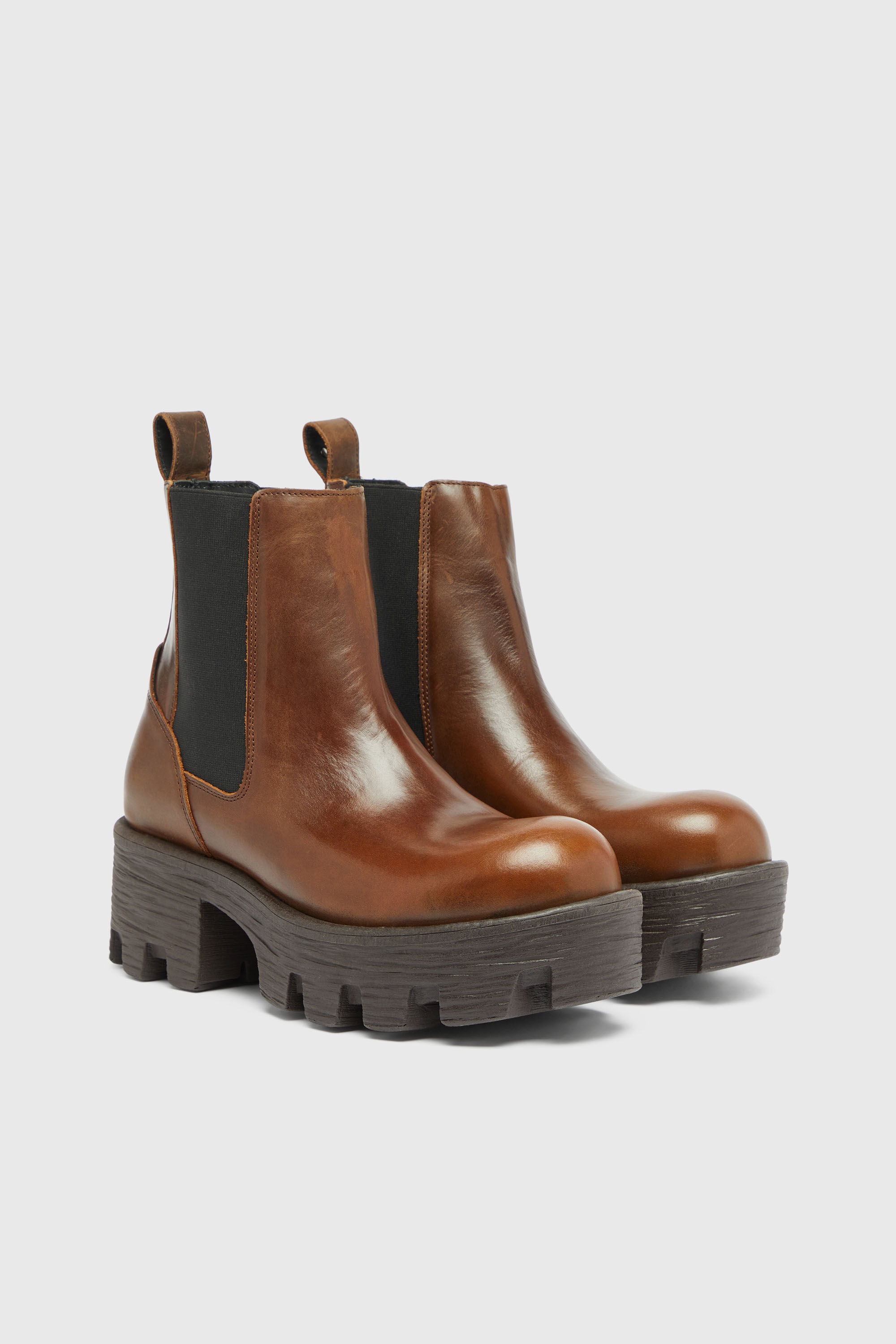 Diesel - D-HAMMER CHUNKY W, Woman's D-Hammer-Chelsea boots in leather in Brown - 2