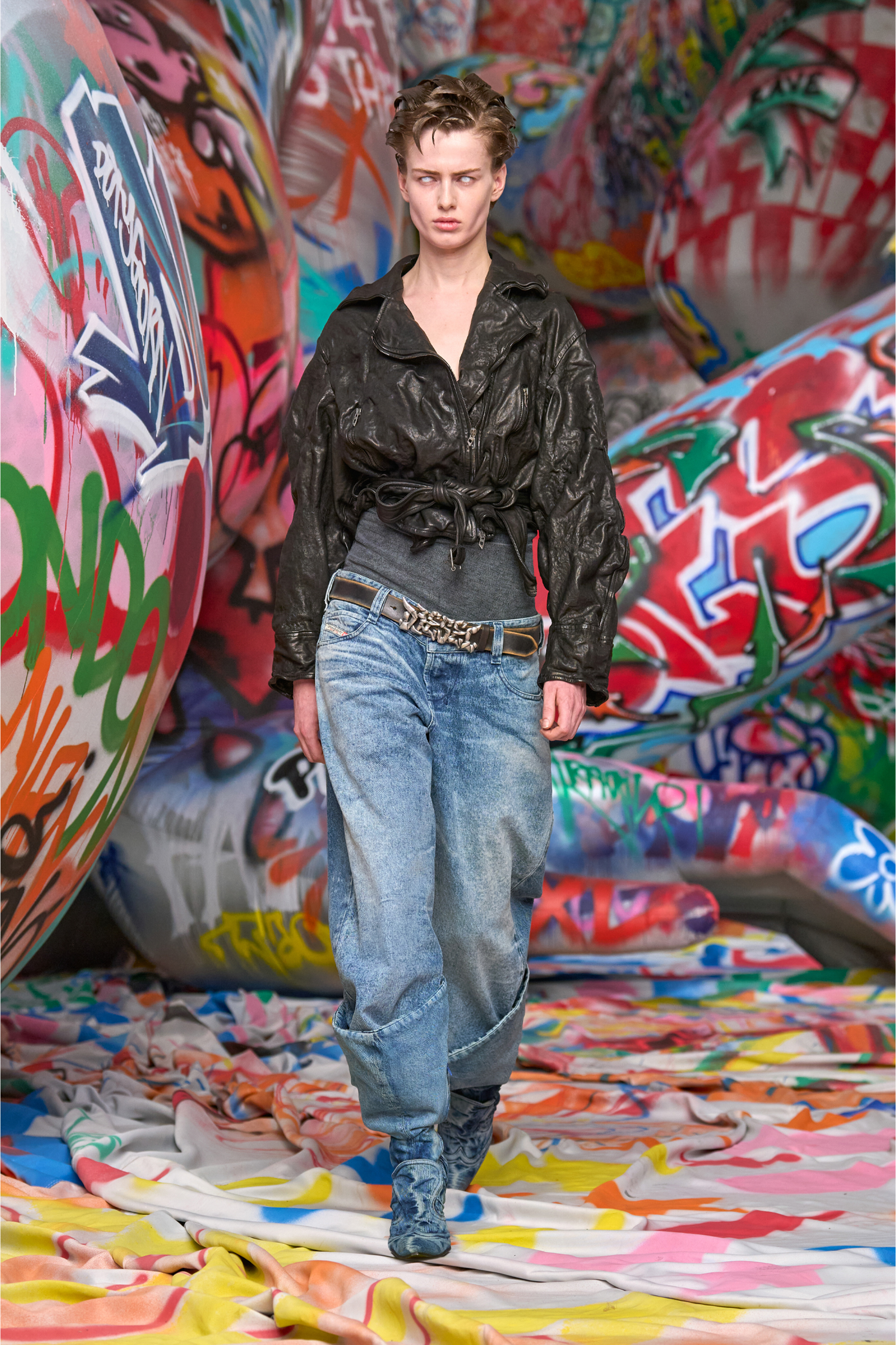 Diesel - Woman's Relaxed Jeans D-Eni 09N97, Medium blue - 3