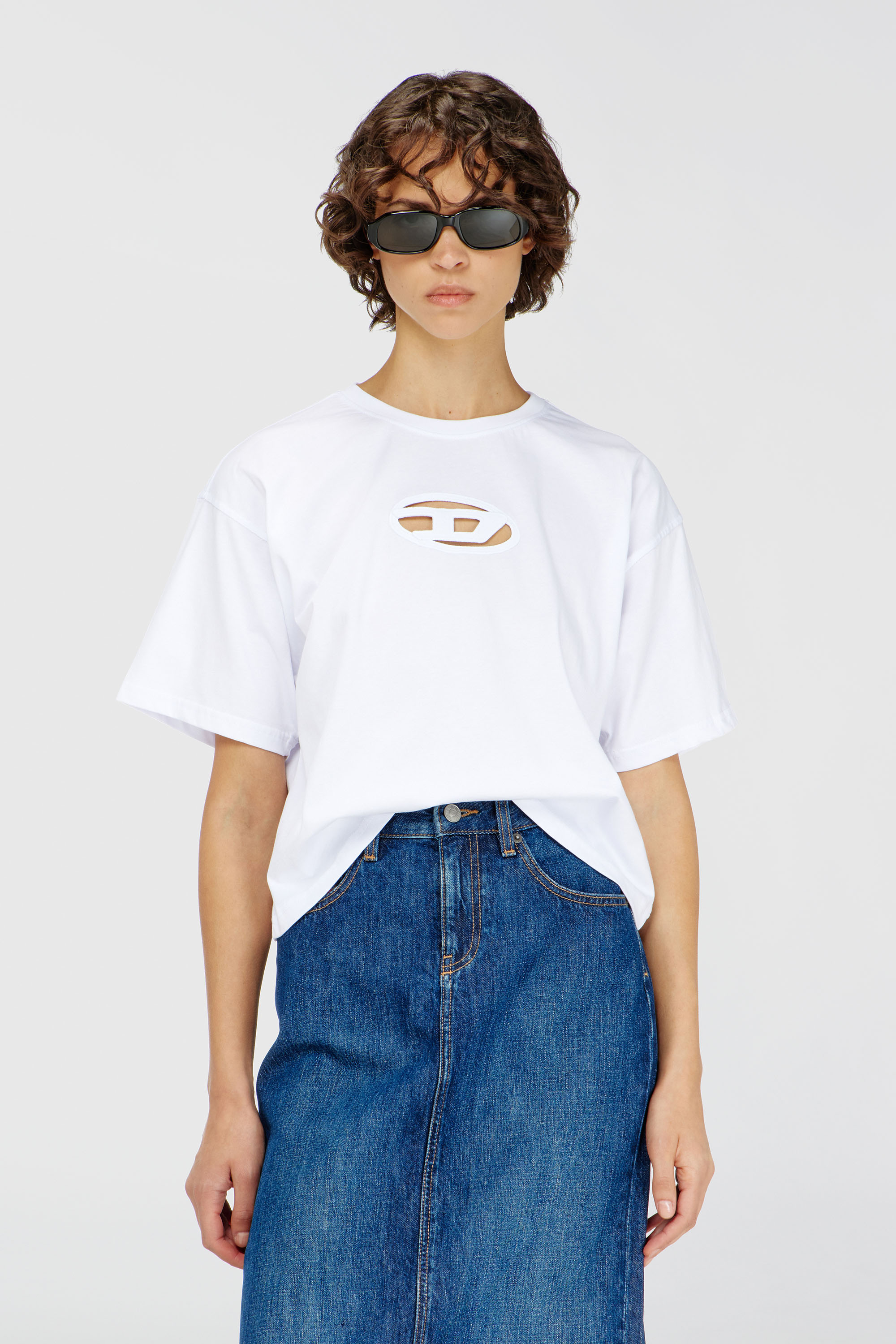 Diesel - T-BUXT-CROP-OD, Woman's Boxy T-shirt with cut-out Oval D logo in White - 1