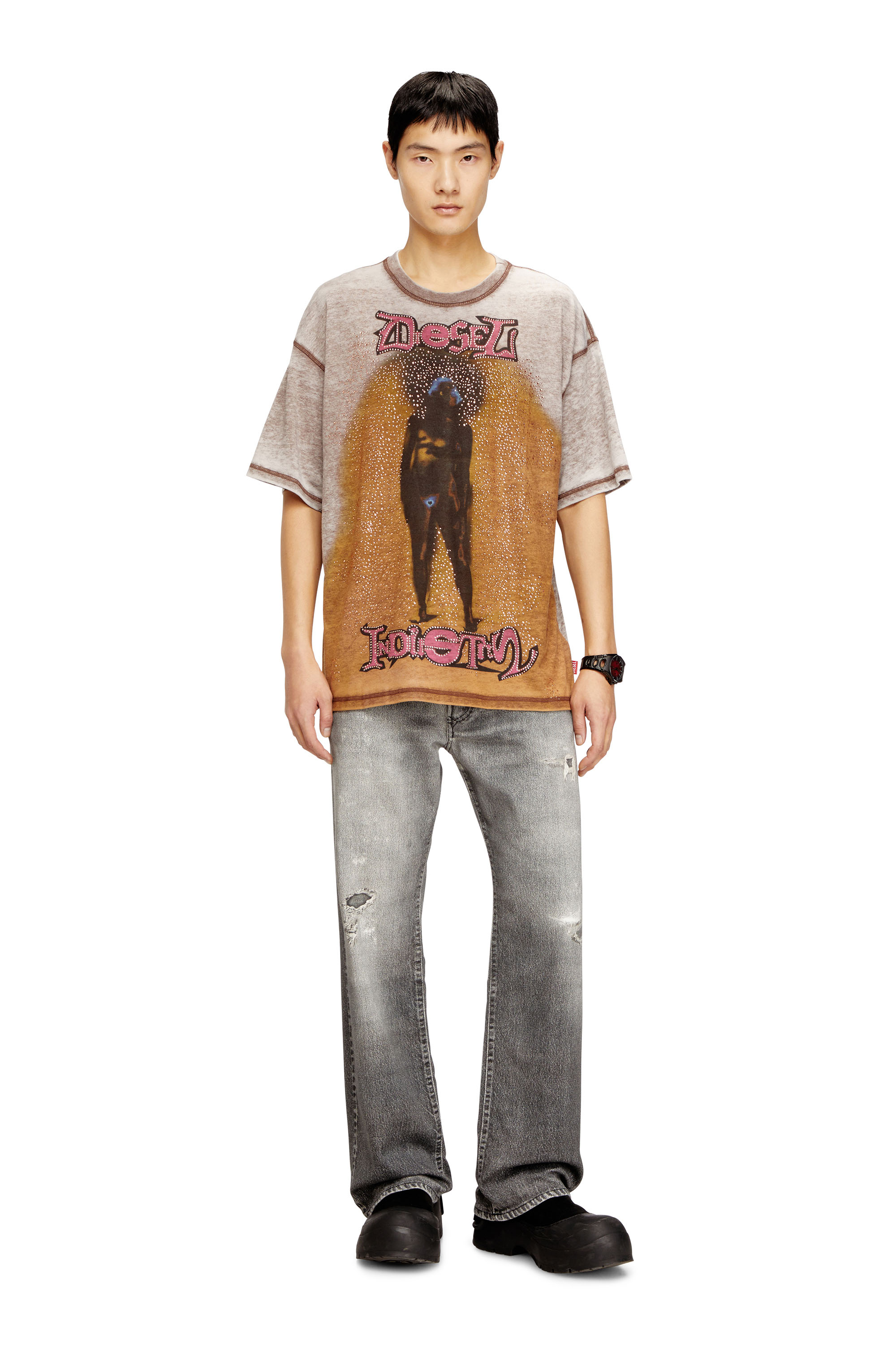 Diesel - T-BOXT-V12, Man's Relaxed T-shirt with print and studs in Light Brown - 2
