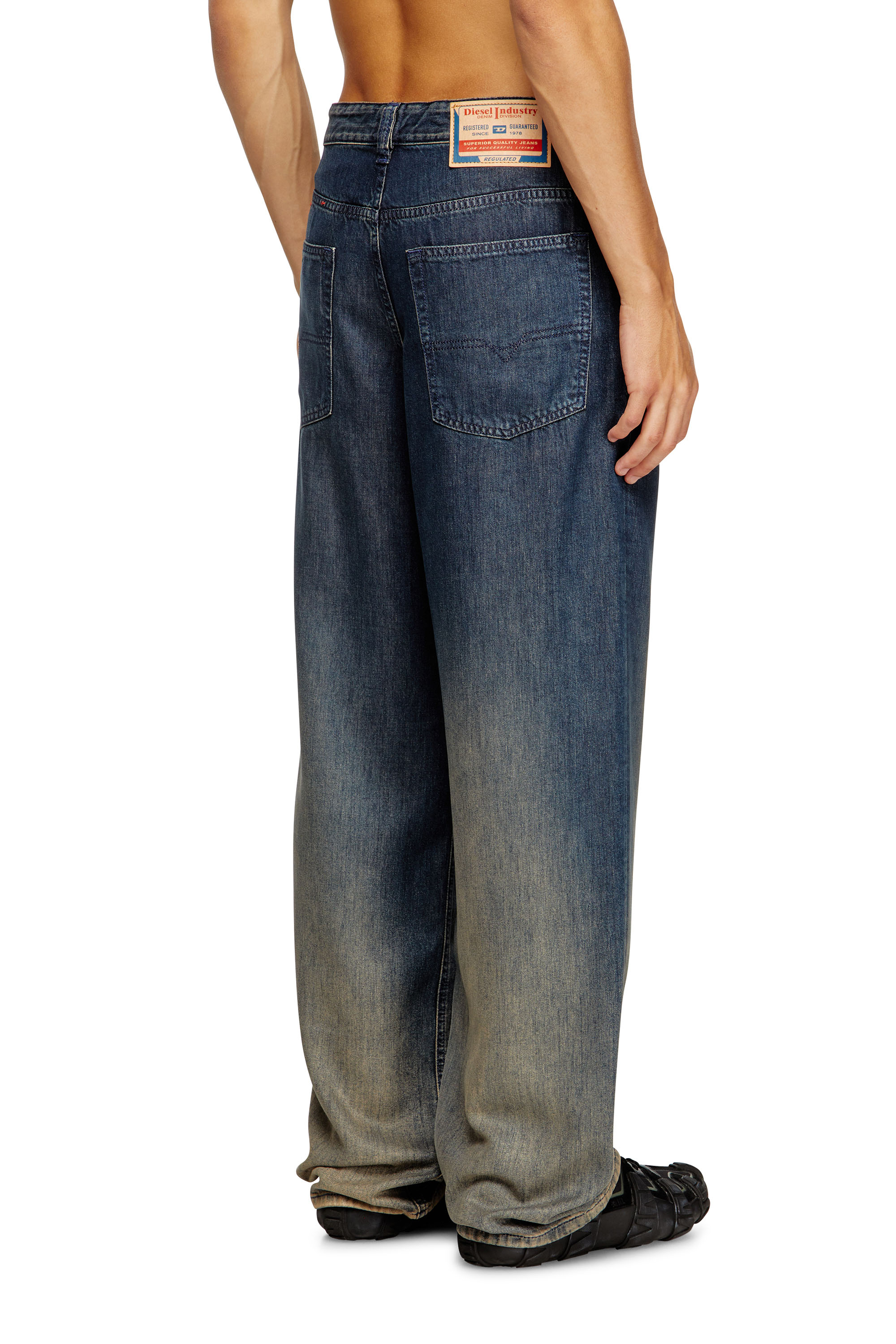 Diesel - Man's Relaxed Jeans 2001 D-Macro 068TD, Dark Blue - 4